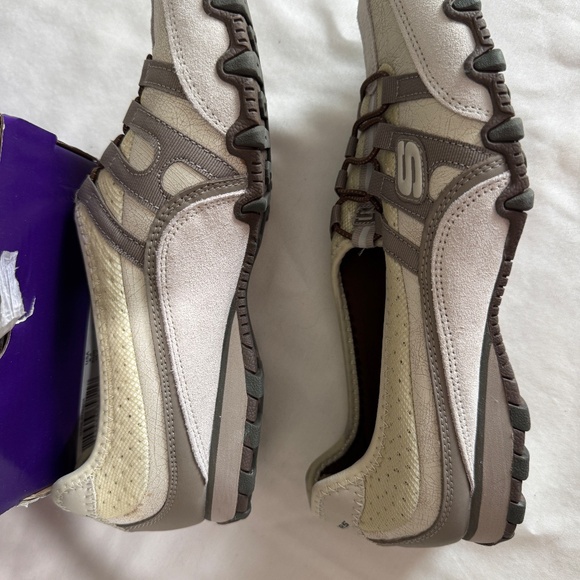 Skechers Women's 8.5 off white Point-Blank NWT - Picture 7 of 11